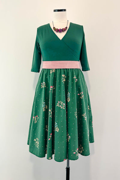 Greensleeves Dress w/ Pockets LARGE