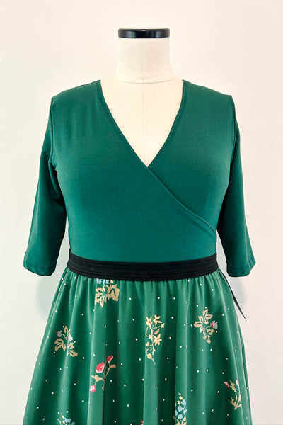 Greensleeves Dress w/ Pockets LARGE