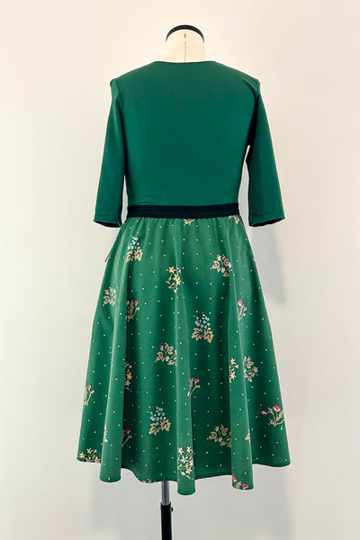 Greensleeves Dress w/ Pockets LARGE
