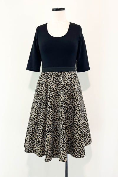 Green Cat Dress w/ Pockets MEDIUM