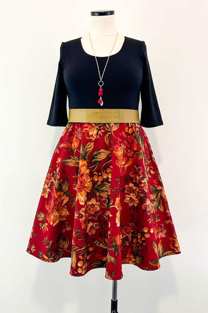 Good Cheer Dress w/ Pockets LARGE