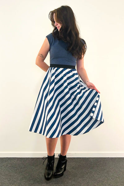 Regatta Dress w/ Pockets SMALL