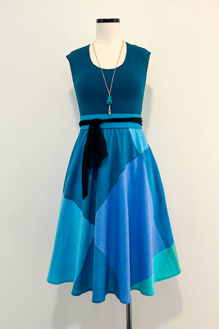 Sea Glass Dress w/ Pockets MEDIUM