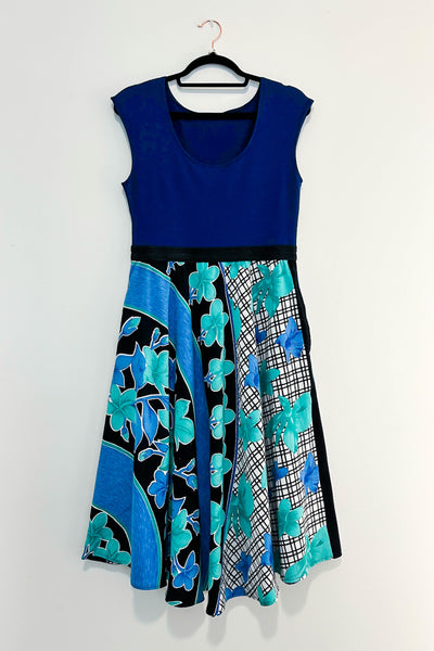 Lotus Moon Dress w/ Pockets MEDIUM