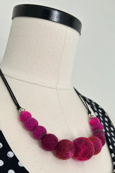 Wool Necklace in Boho Rose