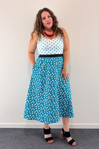 Petal Dress w/ Pockets MEDIUM
