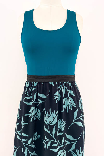 Panchitta Dress w/ Pockets MEDIUM
