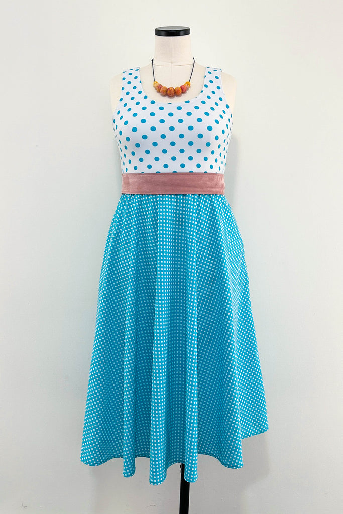 Dotty Dress w/ Pockets LARGE