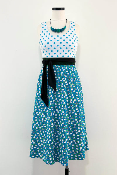 Petal Dress w/ Pockets MEDIUM