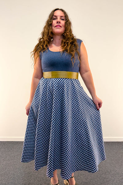 Picnic Dress w/ Pockets MEDIUM