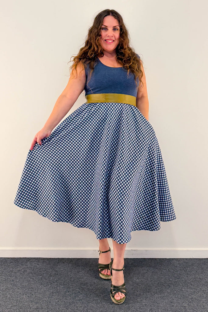 Picnic Dress w/ Pockets MEDIUM