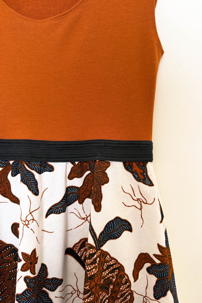 Floral & Fan Reversible Dress with Pockets - Medium