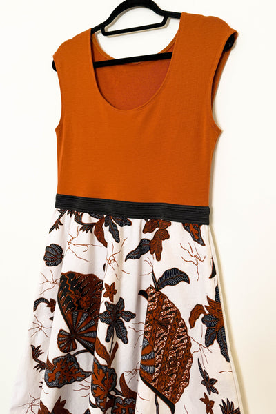 Floral & Fan Reversible Dress with Pockets - Medium
