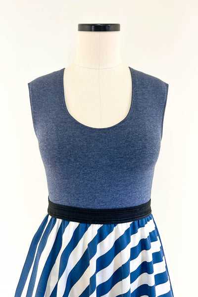 Regatta Dress w/ Pockets SMALL