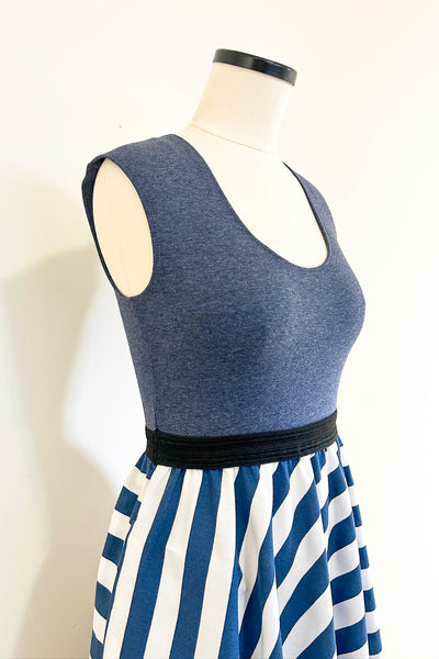 Regatta Dress w/ Pockets SMALL