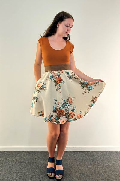 Rosebud Dress w/ Pockets SMALL