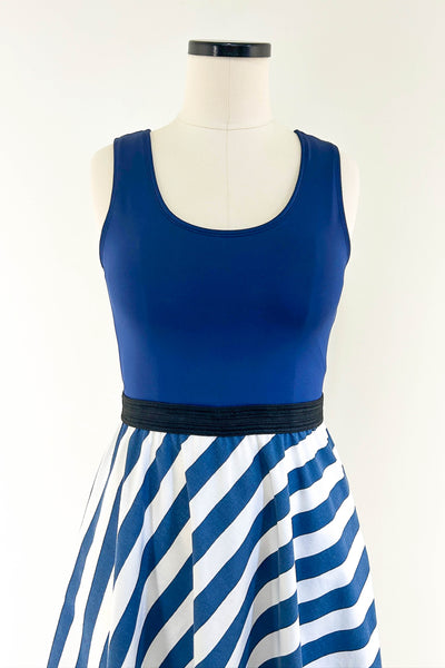 Regatta Dress w/ Pockets MEDIUM