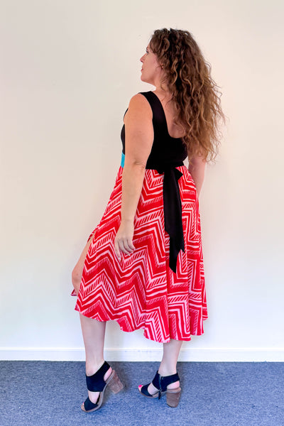 Zig Zag Dress w/ one Pocket MEDIUM