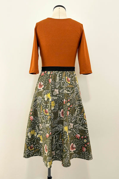 Autumn Fjord Dress w/ Pockets MEDIUM