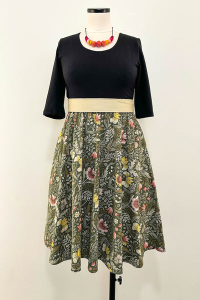 Autumn Fjord Dress w/ Pockets LARGE