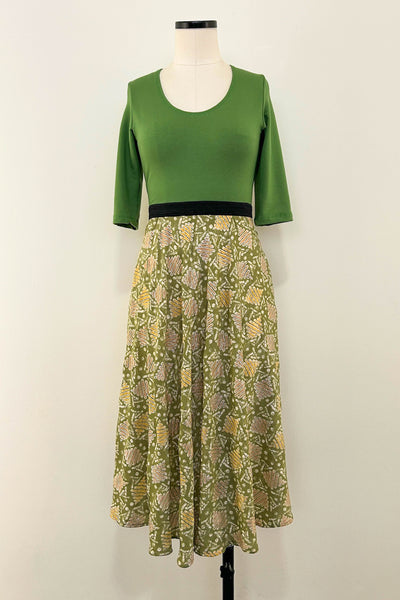 Morning Meadow Dress w/ Pockets MEDIUM