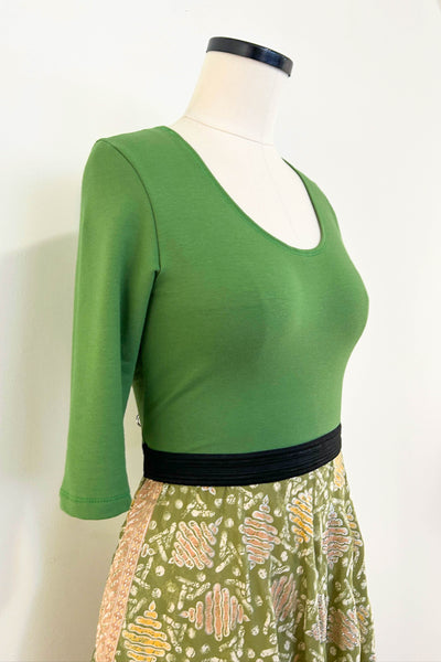 Morning Meadow Dress w/ Pockets MEDIUM