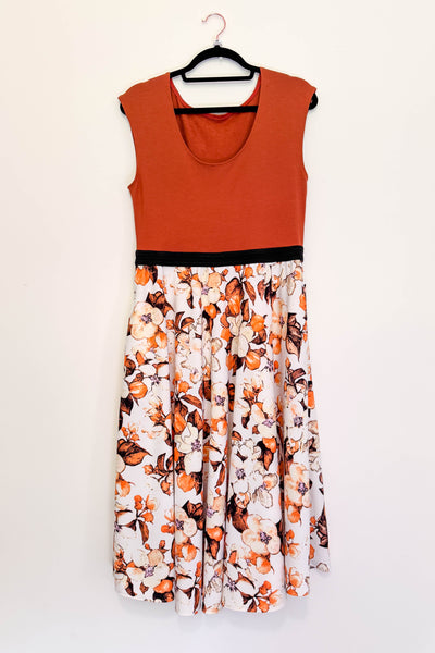 Rainer Dress w/ Pockets MEDIUM