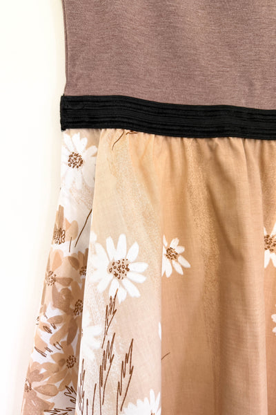 Daisy Chain Dress w/ Pockets MEDIUM