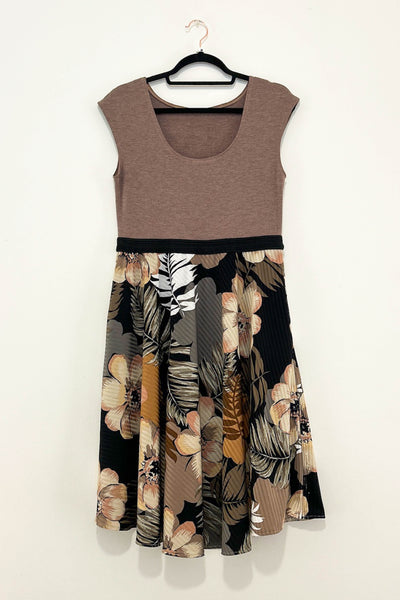 Moondance Dress w/ Pockets MEDIUM
