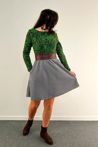 Chestnut Check Dress w/ Pockets SMALL