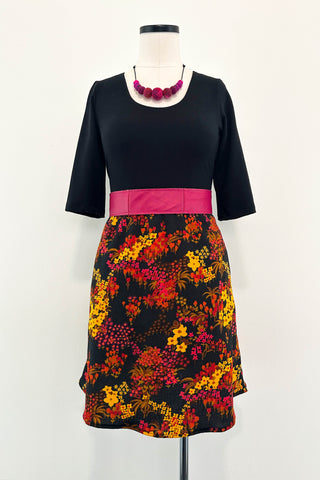 Mary Gold Dress w/ Pockets MEDIUM