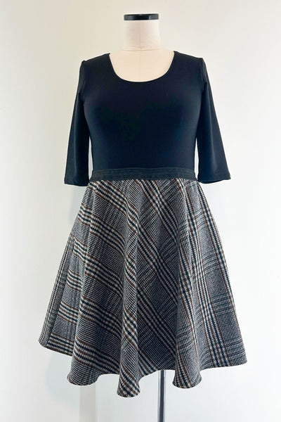 Highland Hearth Dress w/ Pockets LARGE