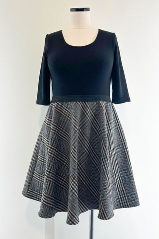 Highland Hearth Dress w/ Pockets LARGE