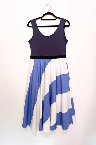 Best Coast Dress w/ Pockets MEDIUM