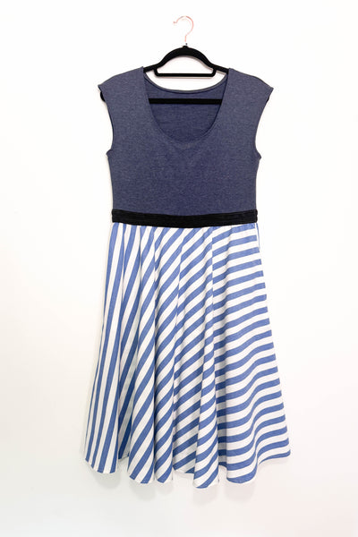 Coastline Dress w/ Pockets MEDIUM
