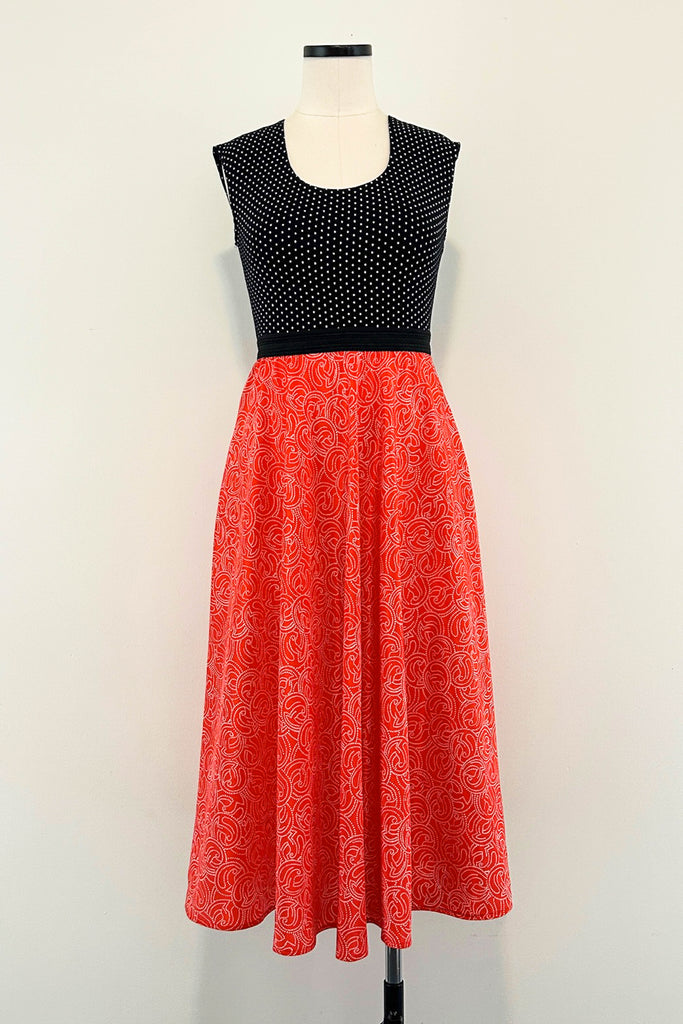 Fiesta Dress w/ Pockets MEDIUM