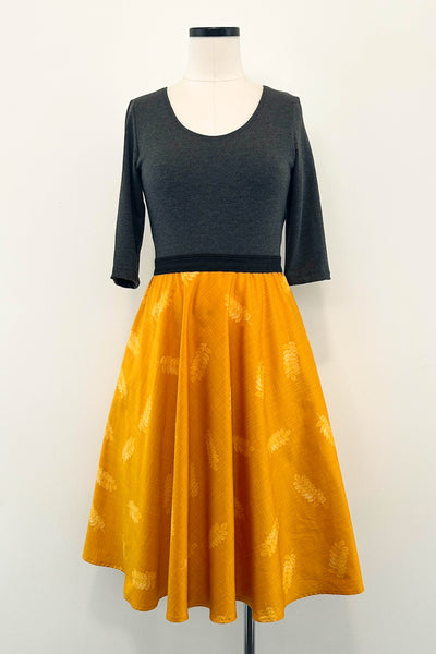 Gold Leaf Dress w/ Pockets MEDIUM