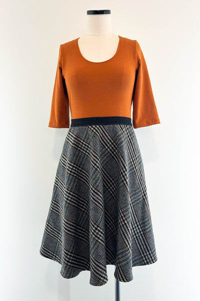 Highland Hearth Dress w/ Pockets MEDIUM