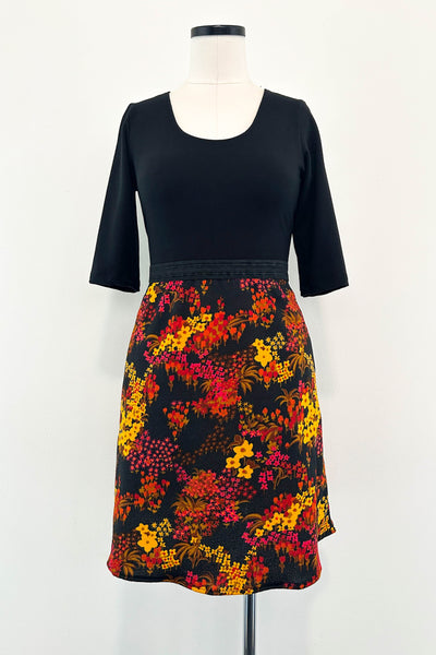 Mary Gold Dress w/ Pockets MEDIUM