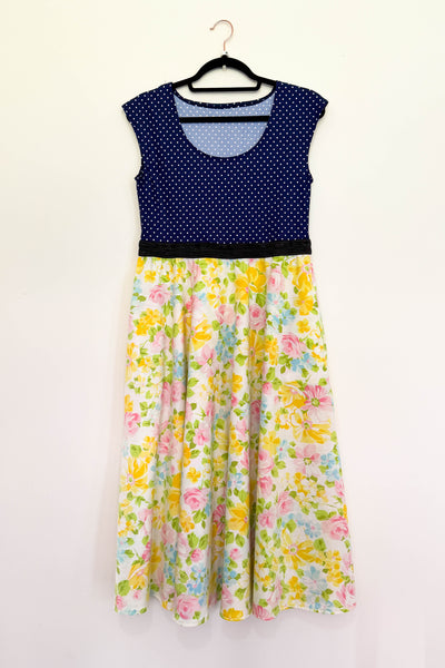 Petal Confetti Dress w/ Pockets MEDIUM