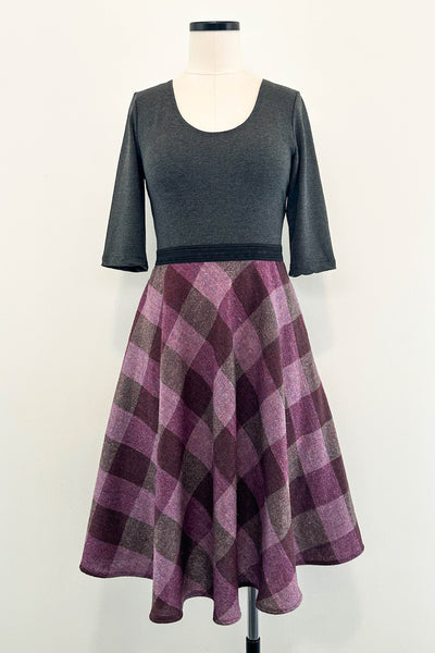 Rose Glen Dress w/ Pockets MEDIUM