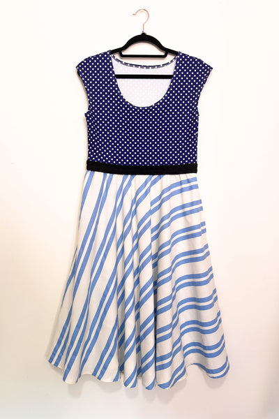 Tidal Dress w/ Pockets MEDIUM