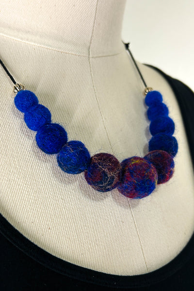 Wool Necklace in Sapphire Ruby