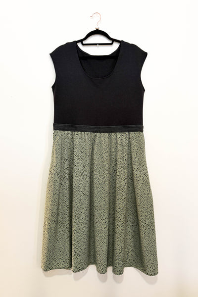 Moss Dress w/ Pockets XL